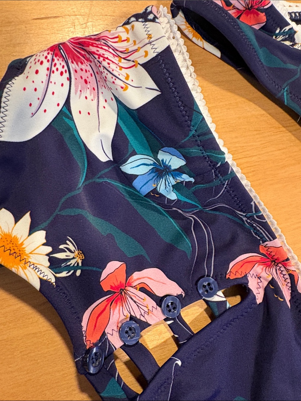 Cupshe Navy Floral Cutout Bikini Set - Picture 5 of 9